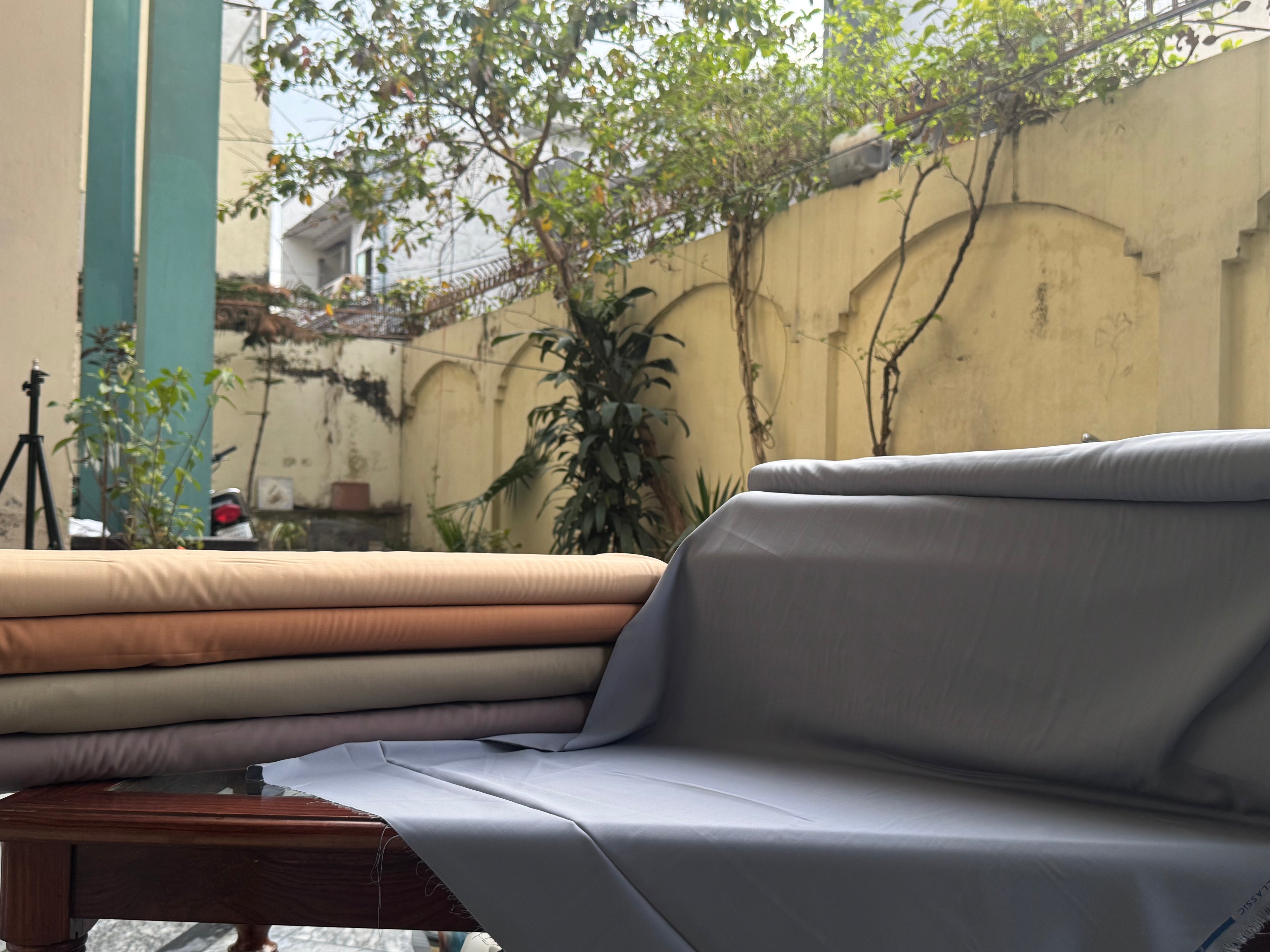 Grace Gold Makhan Wash & Wear – Premium Men’s Unstitched Suit Fabric (4 Metres)